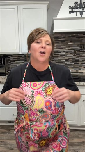 You’ve seen them in all my cooking videos… now you can grab one for yourself! 🧑‍🍳👩‍🍳 These aprons aren’t just cute – they’re durable, easy to clean, and perfect for keeping you mess-free in the kitchen. Whether you’re baking cookies, frying up comfort food, or whipping up sauces, this apron will be your new favorite kitchen essential. Order Information in the comments ⬇️ #KitchenApron #CookingInStyle #ApronLove #HomeChefLife #BakeAndSlay #KitchenStyle #CookingApron #BakingLife #CookWithMe #A