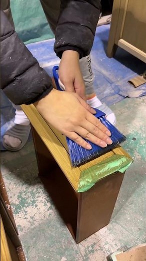 I duped POTTERY BARN with a faux wood finish #diy #furnitureflip #woodworking