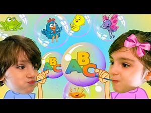 Galinha Pintadinha em ABC – Música Infantil por Julinha e Pedrinho – Música do Alfabeto