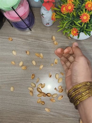 Don't throw pista shell 🐚 covert into beautiful flowers for decore your home#creatorsearchinsights #DIY #pistashell #flower