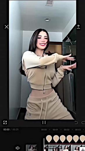 Holaa🧍🏼💘 || Vieron el code de mi shake?🤫 || Les paso mi shake por los 31,8mill muchas gracias por todo el apoyo 🫶🏻💘 || #editsparaimitar #iamfertupatrona🛐💐 #ariela640 #ferrubia #parati #domelipa #iamferv #ferxtom_ #paratiiiiiiiiiiiiiiiiiiiiiiiiiiiiiii #fertupatrona #fypシ #edits #ferxtom_0 #editsdeiamferv @katteyes