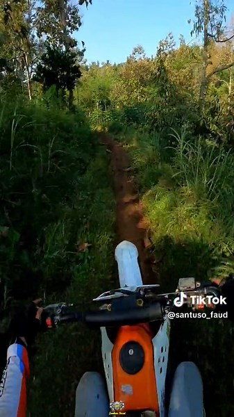 Aksi Ekstrem di Endurocross: Kecelakaan Seru!