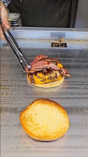 Korean Street Food Burger Egg Cheese & Bacon Burger Making