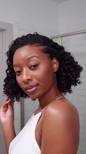 62K views · 1.3K reactions | Flat twist Out + Curl! @tiana.my  | Save this tutorial for later! | Would you try thjs? ⁣⁣. #protectivestyles #naturalhair #twistout #flattwist #protectivestyle #twiststyles | Protectivestyles | Facebook