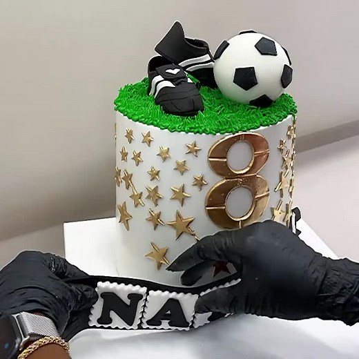 Soccer Cake Decorating for Football Lovers
