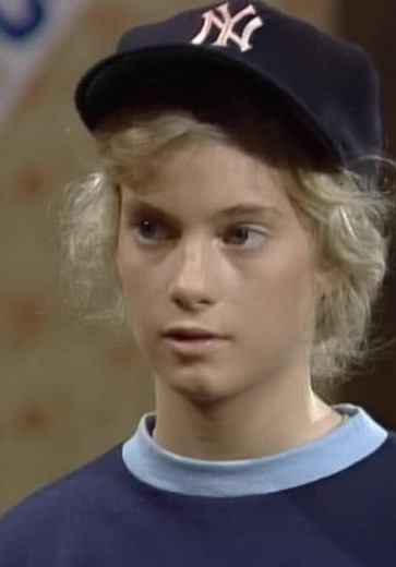 The Facts of Life S01:E01 - Rough Housing