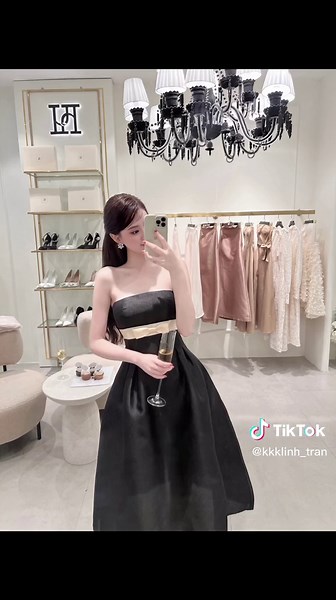 Stylish Women's Fashion Showcase at H.I.U Boutique