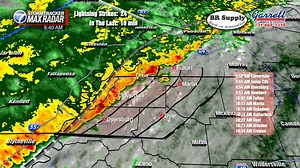 2.5K views · 73 reactions | Radar Update:The main line is starting to accelerate again. It is currently pushing into NW Tennessee bringing very heavy rain, thunder and lightning and wind gust approaching 40 mph. | Moe Shamell - WBBJ | Facebook