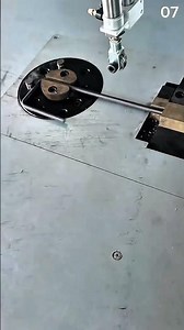 Machining metal rod precisely using automated CNC system