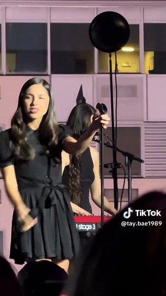 Olivia Rodrigo — “Stupid Song” live at Grammy Museum