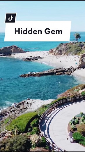 Discover Treasure Island, in Laguna Beach, CA. Probably, one of the best beaches in SoCal. #california #losangeles #lagunabeach #travel