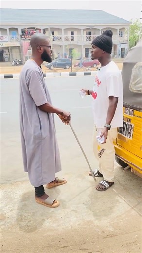 WATCH this guy must help