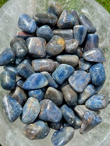 Blue Sapphire Tumbled Stone - Grade A - Multiple Sizes Available - Tumbled Sapphire Crystal - Polished Sapphire Gemstone - Natural Sapphire - Etsy