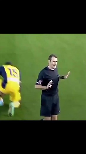 6.9K views · 163 reactions | Football Funny Moments #funnyreels #comedy #lol #memes #fails #humor #pranks #bloopers #satire #parody #sports #reelsfb #football | Football•Legends | Facebook