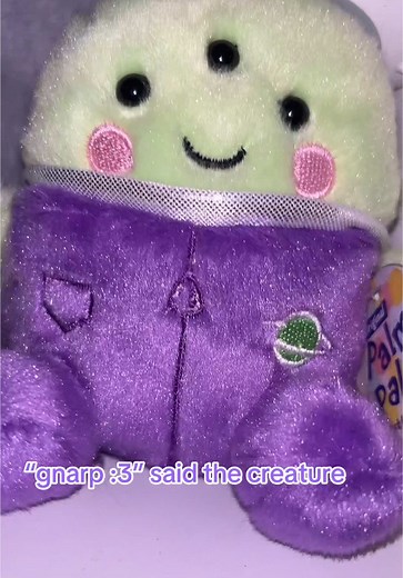 love 👽🛸 #alien #aliengirl #alienplush #alientoy #collecter #palmpal #palmpals #alienbff #plushie #space #green #xyzbca #fyp