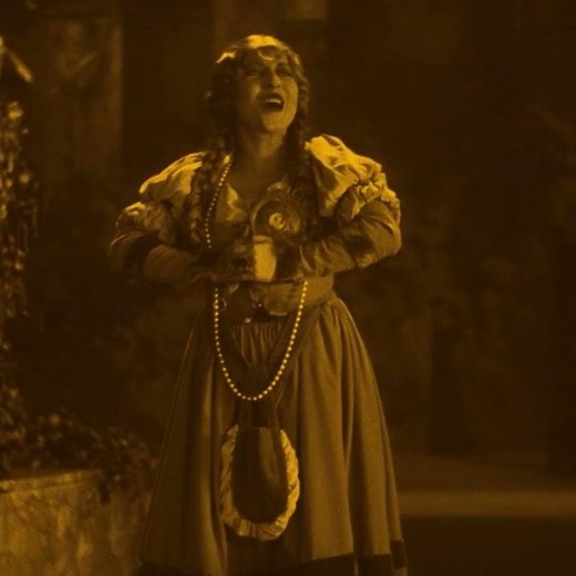 It ain't over till the fat lady sings... and she sure brings the house down #shorts