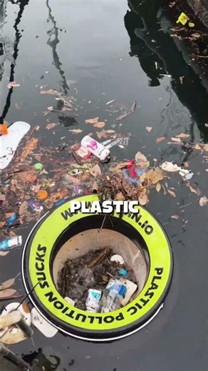 This Floating Device Cleans Our Oceans NON-STOP!