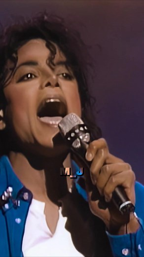 Man In The Mirror live at the Grammys 1988 #michaeljackson #mj #mjinnocent #kingofpop #kingofmusic #applehead #bad #maninthemirror #live #performance #grammys #fyp #fypシ #foryou #foryoupage #viral #goviral