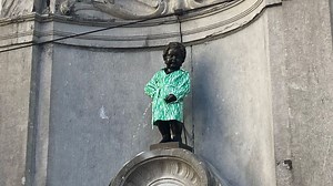Pour la première fois de son histoire, Manneken-Pis porte une robe - RTBF Actus