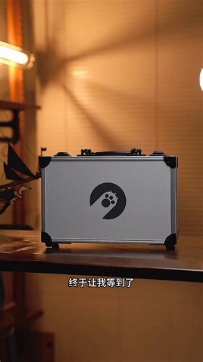 性能鼠标现在太多了性能颜值一起顶的它算一个 1155064136