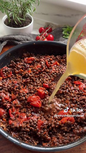 Amy Sheppard's Cheesy Lentil Burrito Bowl Recipe (20 Mins)