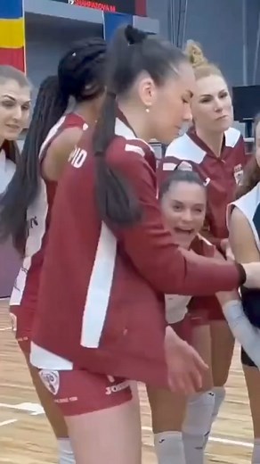 🤣❤️ Yulia gerasymova 🥰❤️ #reels #reelsinstragram #reelsviral #yuliagerasymova #yuliagerasimova #unitedstatesofamerica #volleyballplayer #volleyball #uliyagerasymova | Uliya Gerasimova