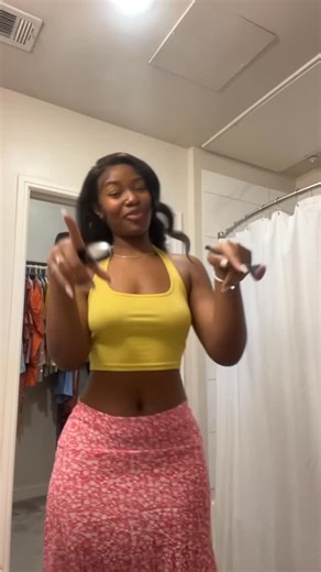 Wizkidgirlfriend | Hall of Fame 🥂 on Instagram: "The joy that comes with listening to wizkid songs is unmatched fr 😩😄❤️ Follow @wizkidgirlfriend | @wizkidayo #wizkid #fyp #explore #viral"