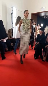 brandon maxwell ss 2026 . . @wwd @brandonmaxwell . #brandonmaxwell #nyfw #runwayshow #runway #newyorkfashionweek #fashionshow #fashion #fahion2026 #hautecouture #fashionblogger #fashiondesigner #instafashion #style #fashionofinstagram #fashionstyle #lookbook #modelroyalofficial | Rawdha Loungou