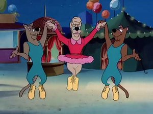 Scooby Doo reunites with his parents and they dance ballet
