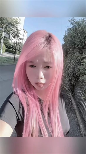 Hypic ប្ដូរពណ៌សក់ផ្កាឈូកយ៉ាងស្រស់ស្អាតដោយប្រើ AI (Pink hair portrait AI filter / Cinematic aesthetic hair edit tutorial) ✨📸🎬 Create stunning pink hair portraits with Dreamina AI tutorial! ✨📸🎬 តើអ្នកធុញទ្រាន់នឹងរូបថតដែលមើលទៅស្រអាប់ និងគ្មានភាពទាក់ទាញមែនទេ? (Dull & lifeless shots) បន្ថែមពន្លឺបែប Cinematic និងពណ៌ផ្កាឈូកដ៏ស្រស់ឆើតឆាយបែប Saturated ក្នុងរយៈពេលតែប៉ុន្មានវិនាទីប៉ុណ្ណោះ។ Is your photo looking too dull or lifeless? Add cinematic lighting and saturated pink hair colors to your shot in 