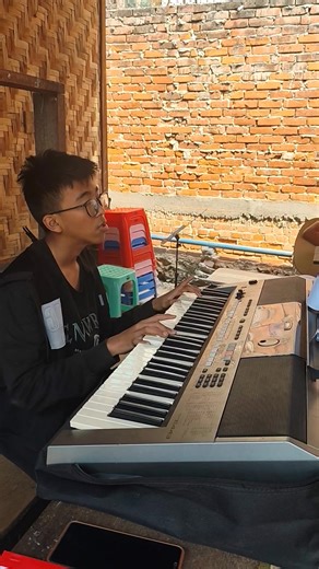 #Keyboardသင်တန်း Guitar သင်တန်း Keyboard English Computer တစ်နေရာတည်းမှာ သင်လို့ ရပြီ။ တစ်မျိုး တစ်လ 50000 သောင်း တစ်ပတ်ငါးရက် လိပ်စာ 115/116, 64D ပြည်ကြီးတံခွန် မန္တလေးမြို့ Phone.09 400 22 77 30