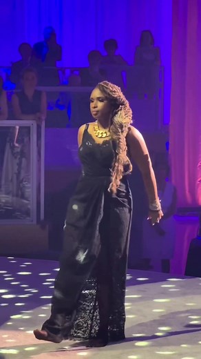 Jennifer Hudson Sings Hallelujah with Powerful Vocals