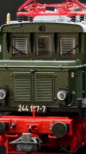 Deutschlands erste Serien-E-Lok | BR E 44 | Elektrolokomotive | DR | IV | H0 | Roco | MSL #shorts