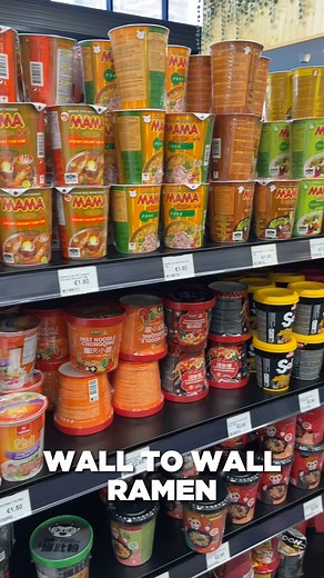 Cheap eats under a tenner: Super Asia Foods We’ll be real - Dublin these days is not the cheapest. If you find yourself in town with a hankering for a big feed, but you’re a little low on funds we’ve got just the place for you. Super Asia Foods on Parnell Street is newly opened and has a whole host of cheap options for under a tenner💸 If you’re really strapped for cash, you can grab one of the ramen pots, fill it up right there in the shop and wolf it right down in the seating area- there's an 