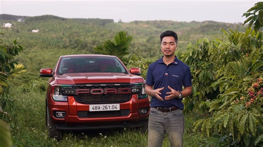 Giữa nắng gió và địa hình đa dạng của Tây Nguyên, bạn cần một chiếc xe mạnh mẽ như một người bạn đồng hành bền bỉ trong công việc và cuộc sống. Đó chính là điều anh Lê Đại Nghĩa đã tìm thấy ở Ford Ranger XLS! Sở hữu động cơ mạnh mẽ cùng khả năng tải trọng vượt trội, Ranger XLS dễ dàng chuyên chở mọi loại hàng hóa từ nông sản đến máy móc, mà vẫn đảm bảo sự êm ái cho những chuyến picnic gia đình. Ranger XLS không chỉ là phương tiện làm việc, mà còn là nguồn cảm hứng, giúp anh Nghĩa tự tin mở rộng 