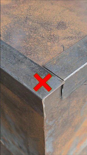 Precision angle iron connection tips in a 90 degree connection