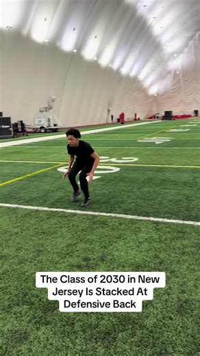 Mason Rohan will be a problem at Delbarton these next few years. Very natural athlete. #justmakeplaysathletics #defensivebackdrills #footballtraining #technique #jarrettpaul