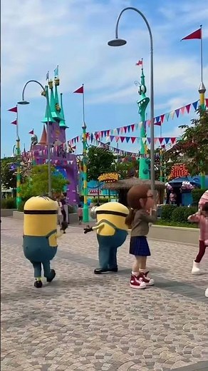 These Minions are crazy! #Dancing