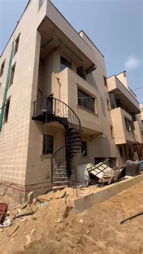 Aderayo Peters on Instagram: "🔲*: STATE OF THE ART 5 BEDROOM TERRACE DUPLEX WITH SWIMMING POOL, BQ, CINEMA* 🔲FEATURES - ⁠Luxury interior fittings - ⁠stunning facade - ⁠Suspended pool at the roof top - ⁠fancy wood work - ⁠sit out lounge - ⁠2 car parking space - ⁠world class Cinema - ⁠open roof top Bar with Winery - ⁠set of beautiful chandeliers - ⁠office room - ⁠Cutting edge Fully fitted kitchen - ⁠Wardrobe Closet - ⁠external wall cladding - ⁠3 Floors - ⁠state of the Art POP designs - ⁠stamped 