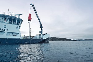 Cranes on Ships: Introduction to Crane Integration