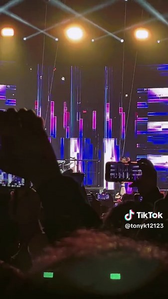 YOASOBI - アイドル Concert Highlights in LA