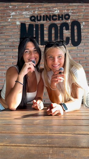 Jazmin Formentin | Creadora de Contenido ✨ on Instagram: "Si estás pensando en hacer un evento este video es para vos😎 👙 Con una pile increíble 👥 Hasta 30 personas 💰 Promo especial de lunes a jueves ⛈️ Reprogramable por lluvia torrencial ⚽️ Con metegol y cancha de fútbol @quincho_miloco #diversión #quincho #alquiler"