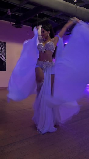 My fav classic #alfleilawaleila 💜💎 #loretta #bellydance . . . . . #danzaarabe #danseorientale #dançadoventre #bellydancing #танецживота #dance #arabic #arabwedding #kuwait #dubai #buikdanseres #kuwaitweddings #bellydancefestival #bellydancestars #buikdans #bellydancing #bellydancestars #dançadoventre #danzadelvientre ＃肚皮舞 #múabụng #배꼽 춤
