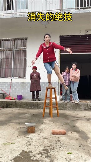 Spectacular magic performance leaves onlookers amazed. How?