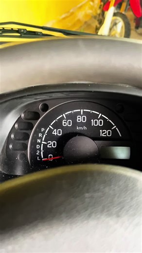 da16キャリー エンジンチェック💡ランプ点灯して、コネクター入替たりスロボ入替たりしたら、2番のプラグがスパーク⚡️してない⤵️ イリジュウム3本交換してついでにエラーも消去してチェック💡ランプもめでたく消灯👍