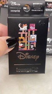 Calling all Disney cat lovers- I’ve found the mystery pins for you!! 😻✨ Can’t wait to add these to my pin display!! 🖤 #disney #disneyloungefly #disneyloungeflypins #loungefly #loungeflypins #loungeflydisney #loungeflycollector #enamelpins #enamelpinsaddict #enamelpincollection #blindboxopening #blindboxpins #mysterypin #unboxing #enamelpinunboxing #enamelpincollector #disneycats #cats #catlover #bighero6 #yzma #yzmacat #emperorsnewgroove #mochi #oliverandcompany #101dalmatians #aristocats #luc