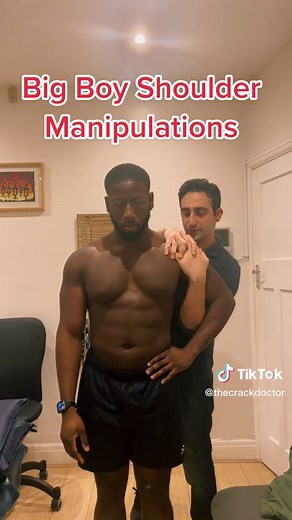 Shoulder boulder manipulations #fyp #osteopath #manipulation #satisfying