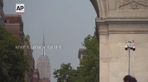 Smoke from western wildfire clouds NYC