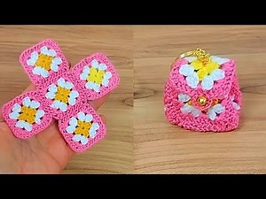 Fun crochet mini bag keychain // crochet handbag keychain #crochet #crochetminibag #crochetkeychain