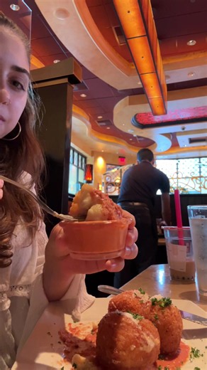 First Time Trying The Cheesecake Factory (As a European) — Honest Review